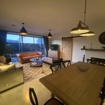 Black Stilt Retreat, Stunning Luxury Property تويزل المظهر الخارجي الصورة