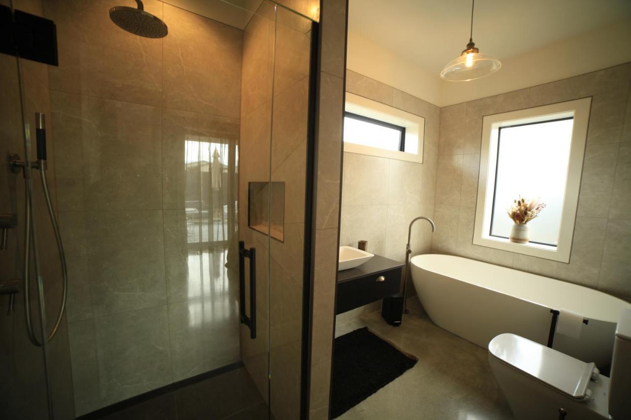 Black Stilt Retreat, Stunning Luxury Property تويزل المظهر الخارجي الصورة